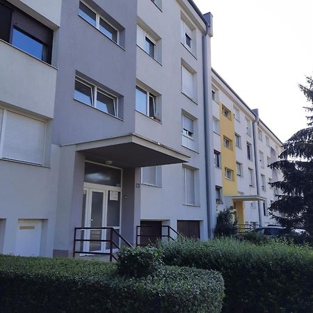 Apartman Ines Velika Gorica Εξωτερικό φωτογραφία